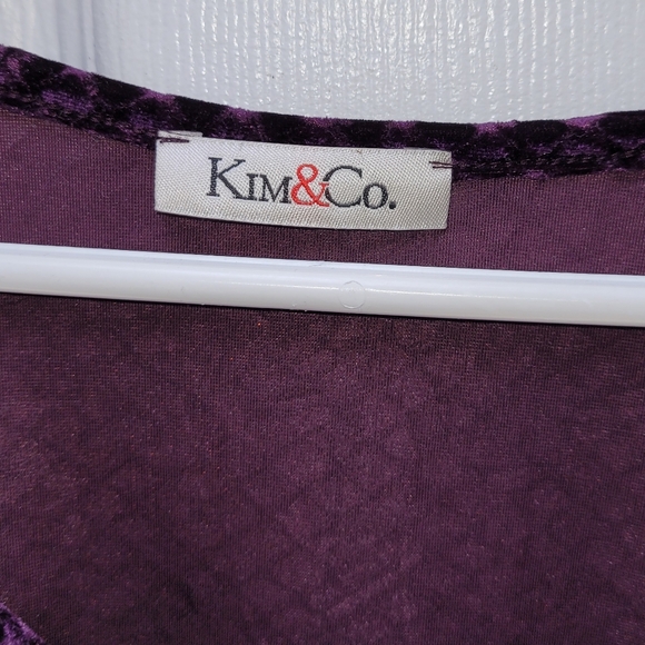 Ladies long sleeve patterned Corduroy deep purple top size unknown - Picture 3 of 3